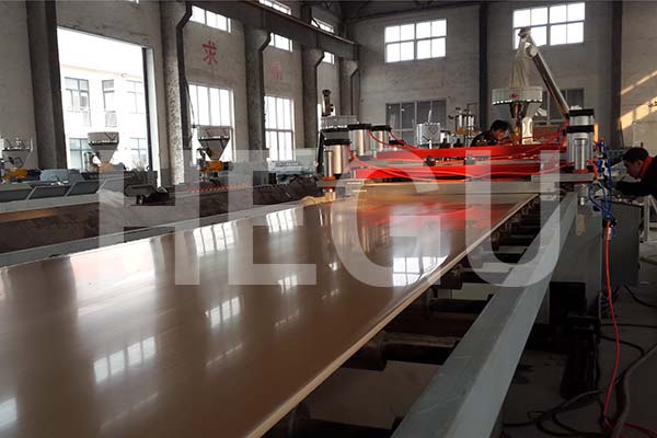 China OEM Pptransparent Sheet Production Line - Wood Plastic WPC machine WPC board machine – WOOD-PLASTIC