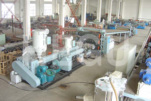 Good quality Cpvc Pipe Making Machine - PE PP PPR pipe machine  PE gas pipe making machine – WOOD-PLASTIC